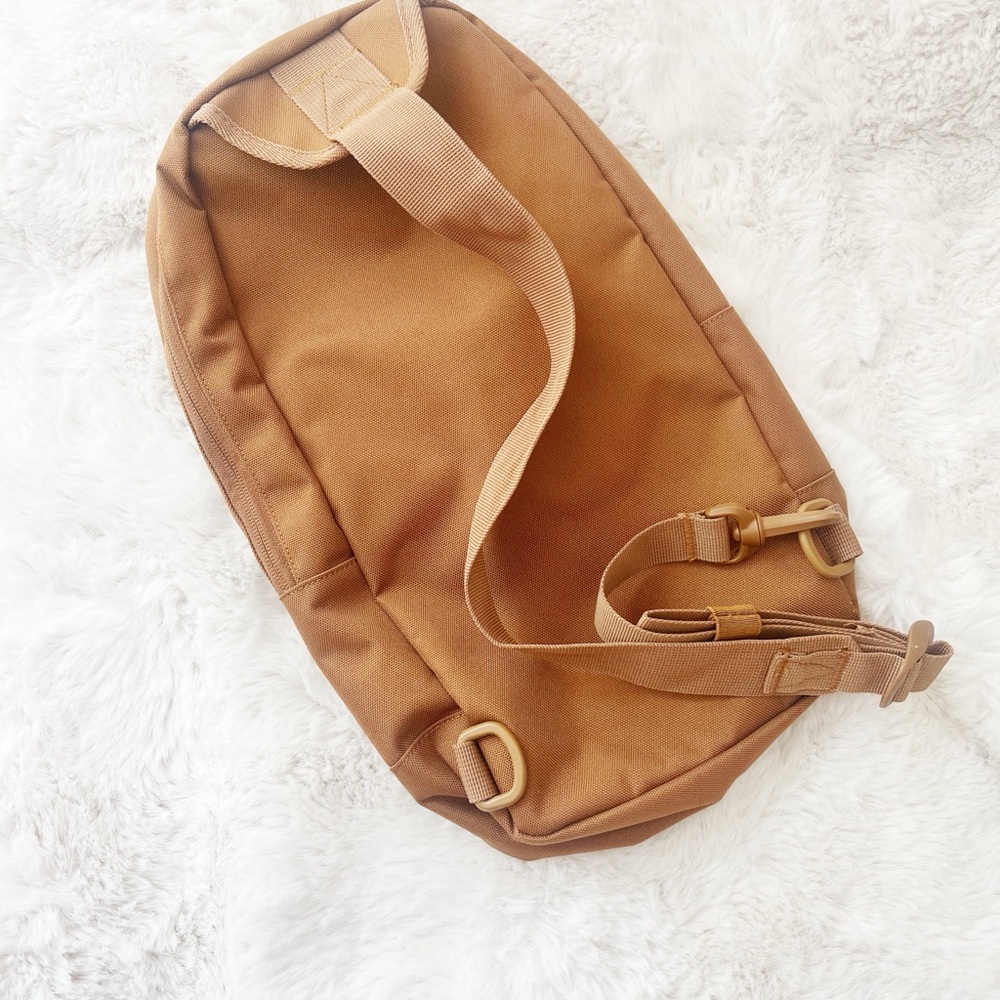 Herschel Crossbody Bag NWOT - Picture 3 of 4
